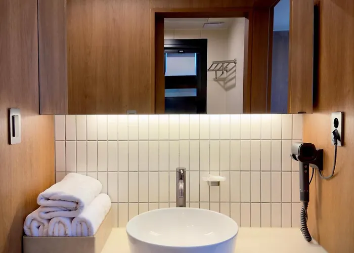 Constello Myeongdong 4*