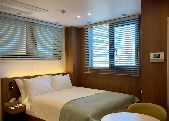 Constello Myeongdong 4*